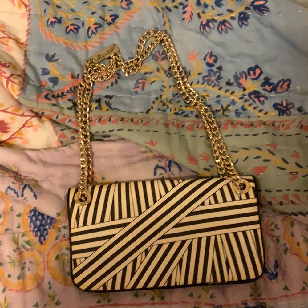 Henri Bendel bag